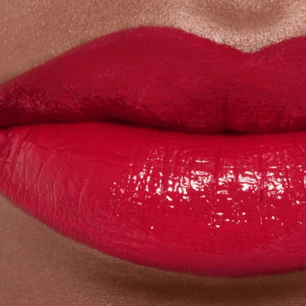 CHANEL Rouge Allure Laque Captivant – Glossy Scarlet Red Liquid Lipstick